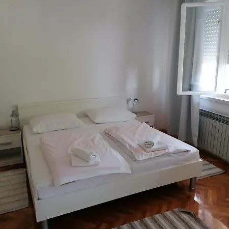 2381d Selce